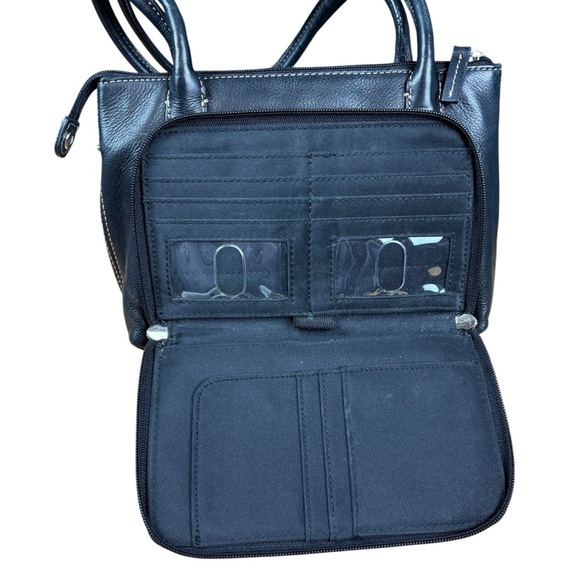 EUC Fossil Black Leather Shoulder Bag - Picture 9 of 16